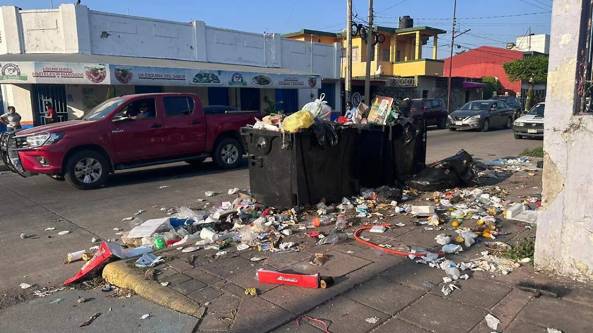 basura tirada en las calles 